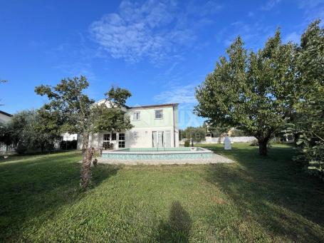 ISTRIA, BUJE - House with swimming pool near the Slovenian border