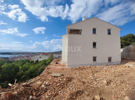 INSEL CRES - Dreizimmerwohnung mit Wohnzimmer