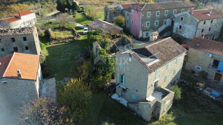 ISTRA, MOMJAN - Kamena kuća u istarskom stilu 