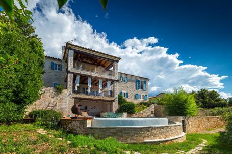 ISTRA - SVETI LOVREČ Vrhunski dizajnirana kamena vila sa pogledom na more