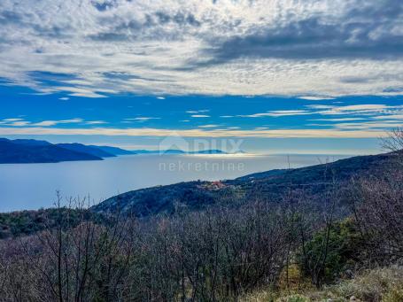 OPATIJA, BRSEČ - 3500m2 - 3 građevinska zemljišta za izgradnju vila s bazenom, panoramski pogled na 