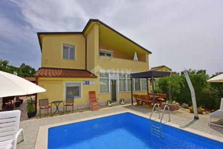 ISTRA, POREČ - Apartmanska kuća sa bazenom