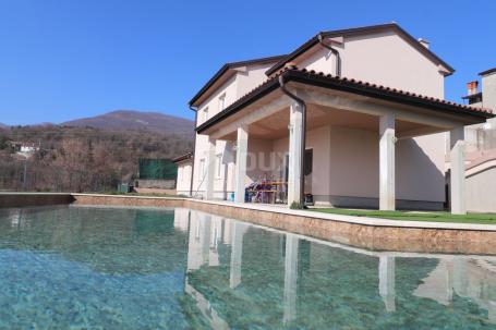 Opatija, Bregi - Neu gebautes Haus mit Pool und Meerblick