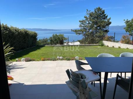 KOSTRENA, luxuriös eingerichtetes Apartment mit Garten und wunderschönem Blick auf das Meer