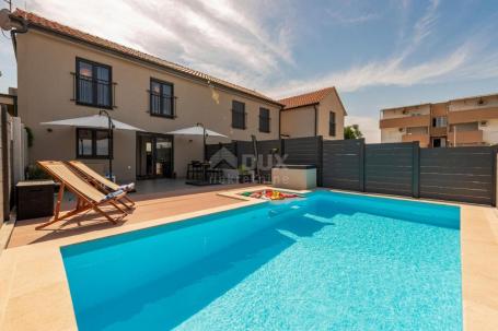 ZADAR, NIN - A beautiful terraced house with a swimming pool