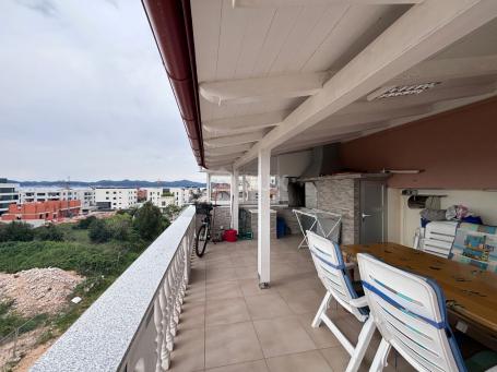 ZADAR, BORIK - Apartment with roof terrace and sea view