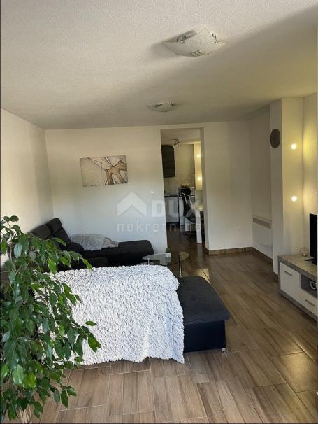 NOVI VINODOLSKI - Wohnung, 74 m2, 2 Schlafzimmer + Badezimmer, 50 m vom Meer entfernt!!!