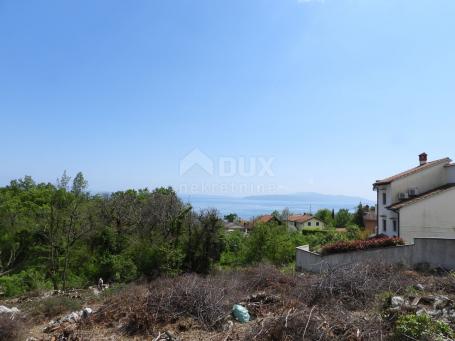 OPATIJA, IČIĆI, POLJANE – Baugrundstück 1333 m2 + altes Haus 85 m2 mit Meerblick für Familienhaus/Vi