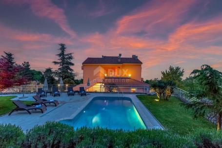 OPATIJA, LOVRAN – Mehrfamilienhaus von 700 m2 mit Swimmingpool + 6000 m2 Grundstück mit einem Projek