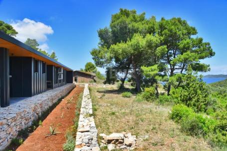 DUGI OTOK - Modern one-story house 100m from the sea