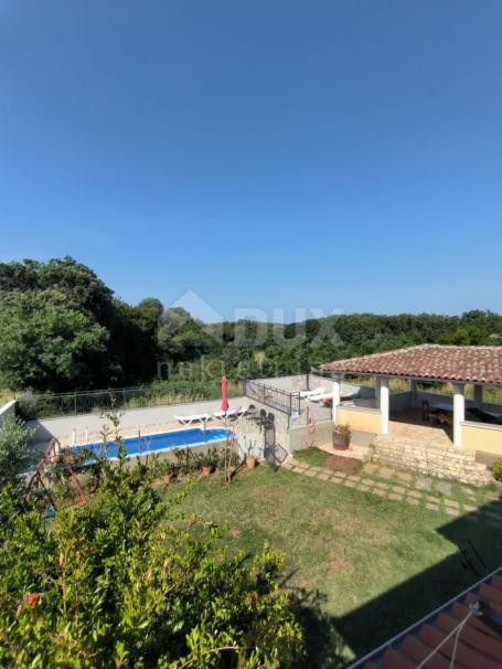 ISTRIA, PULA - Apartment house in a quiet and sought-after location!