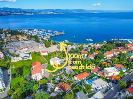 OPATIJA, IČIĆI - veći stan u prizemlju s terasom samo 100 metara od plaže! Parking, terasa osunčana 