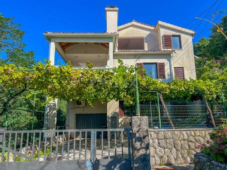 OPATIJA, IKA - OPPORTUNITY! Detached house only 80m from the sea!