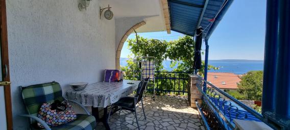 NOVI VINODOLSKI - Haus mit Garten in der Nähe des Meeres