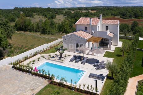 ISTRIA, POREČ - A beautiful stone villa