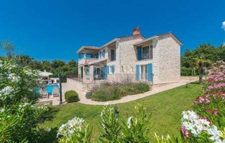 ISTRIA, VIŠNJAN - Stone villa with sea view