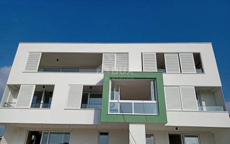 ZADAR, MELADA - Geräumige Wohnung mit Garage im Neubau S1