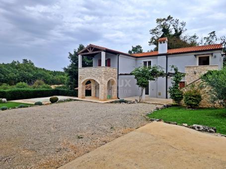 ISTRIEN, SVETI LOVREČ - Landhaus mit Schwimmbad