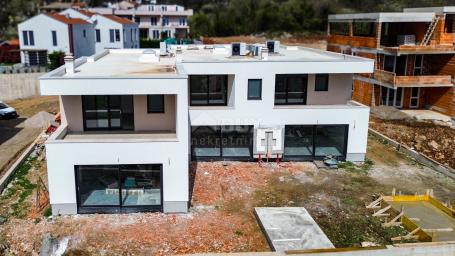 OPATIJA, POBRI – Doppelhaushälfte 177 m2 mit Meerblick + angelegter Garten 250 m2