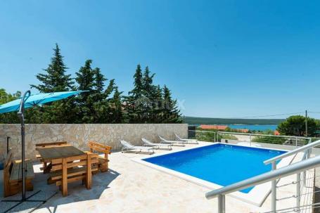 ZADAR, GORNJI KARIN - Modern house with swimming pool and sea view