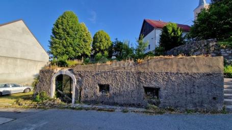 FUŽINE - House for adaptation in the very center of the village