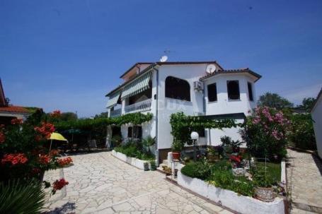 ISTRIEN, BARBARIGA - Haus in toller Lage mit Blick auf das Meer