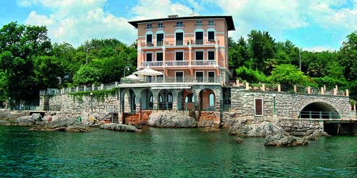 OPATIJA, IČIĆI - Luxurious apartment of 140 m2, with its own beach, for long-term rent