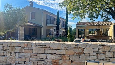 ISTRIA, SVETVINČENAT - Comfortable house with swimming pool