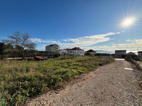 BIOGRAD, PAKOŠTANE - Lease of construction land 150 m from the sea