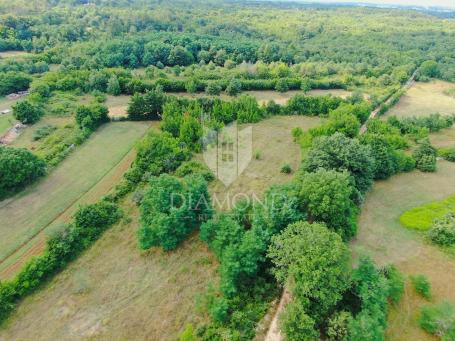 Građevinsko zemljište na odličnoj lokaciji, okolica Marčane