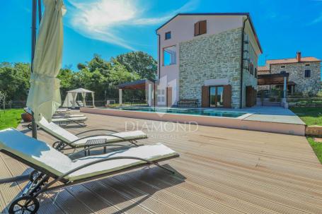 Umag surroundings, renovated house with a sports spirit