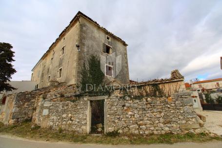 Puntera, Haus zum Renovieren mit Meerblick