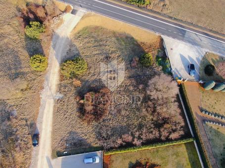 Labin, building land near the city