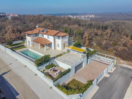 Porec, attraktives Traumhaus mit Meerblick