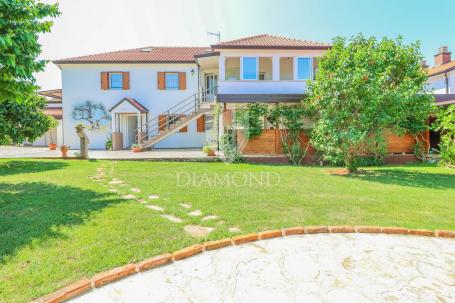 Umag, house with a beautiful garden and pool!