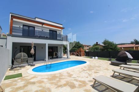 Labin, a new villa with a pool in an excellent location