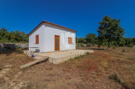 Rovinj, surroundings, house with a spacious plot