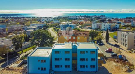 Novigrad, Neubau! Wohnung im Erdgeschoss mit Garten!