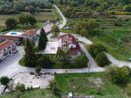 Oprtalj area, detached house with potential