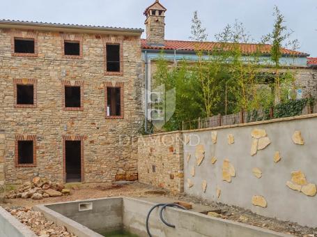 Svetvinčenat, surroundings, stone house with swimming pool