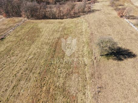 Žminj, surroundings, building land