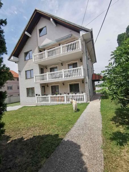 CUKARICA SREMCICA 345m2 , T , 299000e