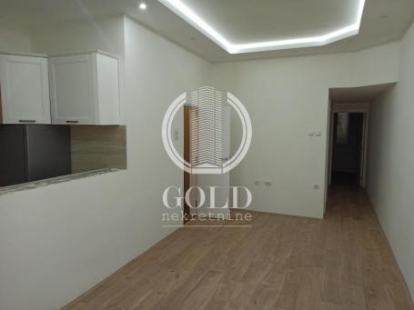 PRODAJA Stan 2. 5: NOVI SAD- Centar, Pavla Papa, 58m2, 154500 eur ID#6952