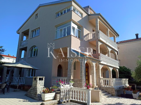 Island of Krk, Malinska - house with 6 apartments 300 m from the sea