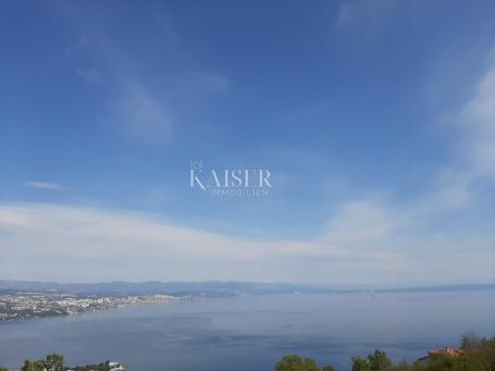 Veprinac, Veprinac- Land mit einem einzigartigen Blick auf das Meer