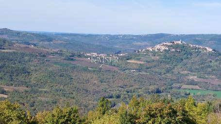 Istra, Motovun- građevinsko zemljište s predivnim panoramskim pogledom