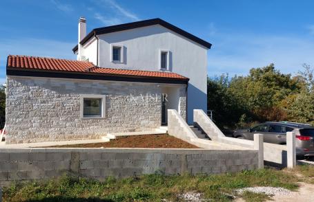 Istria, Poreč, detached house with swimming pool