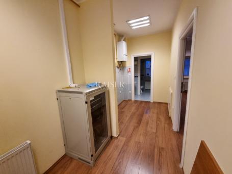 Business premise Centar, Rijeka, 102,63m2