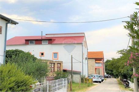 House Gornji Karin, Obrovac, 491m2