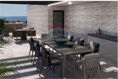 PRIVLAKA, ZADAR - PENTHOUSE S KROVNOM TERASOM